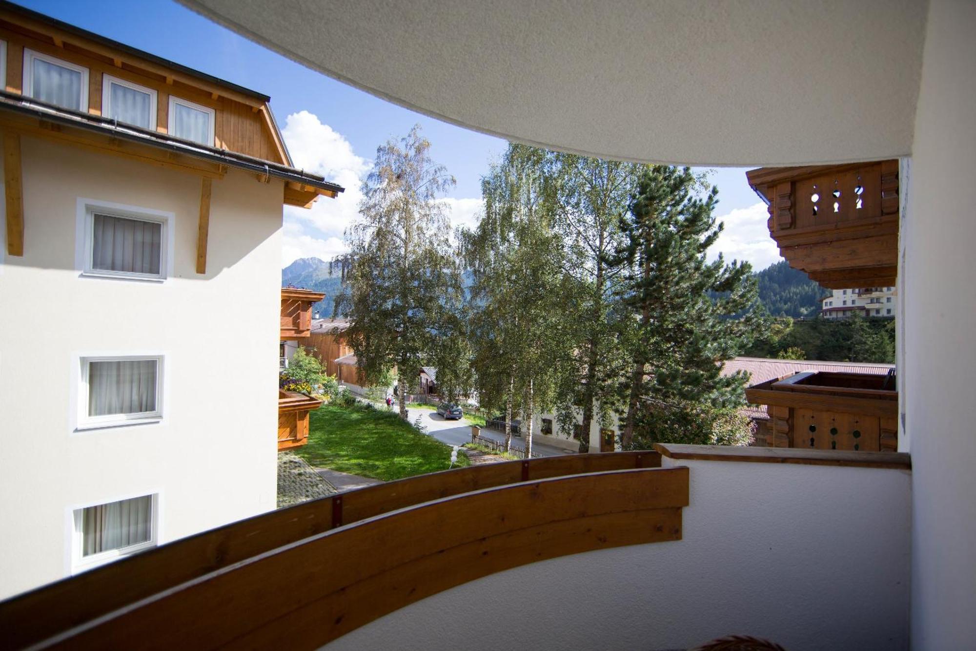 Pension Alpenrose Serfaus Habitación foto